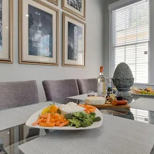  Bed & Breakfast 111 Waldburg Street Beautifully Renovated Historic 5 Bedroom 5 Bath